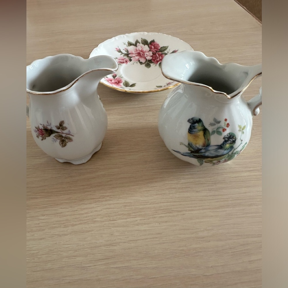 Royal Albert Plate. Royal Crown Mini Creamer,